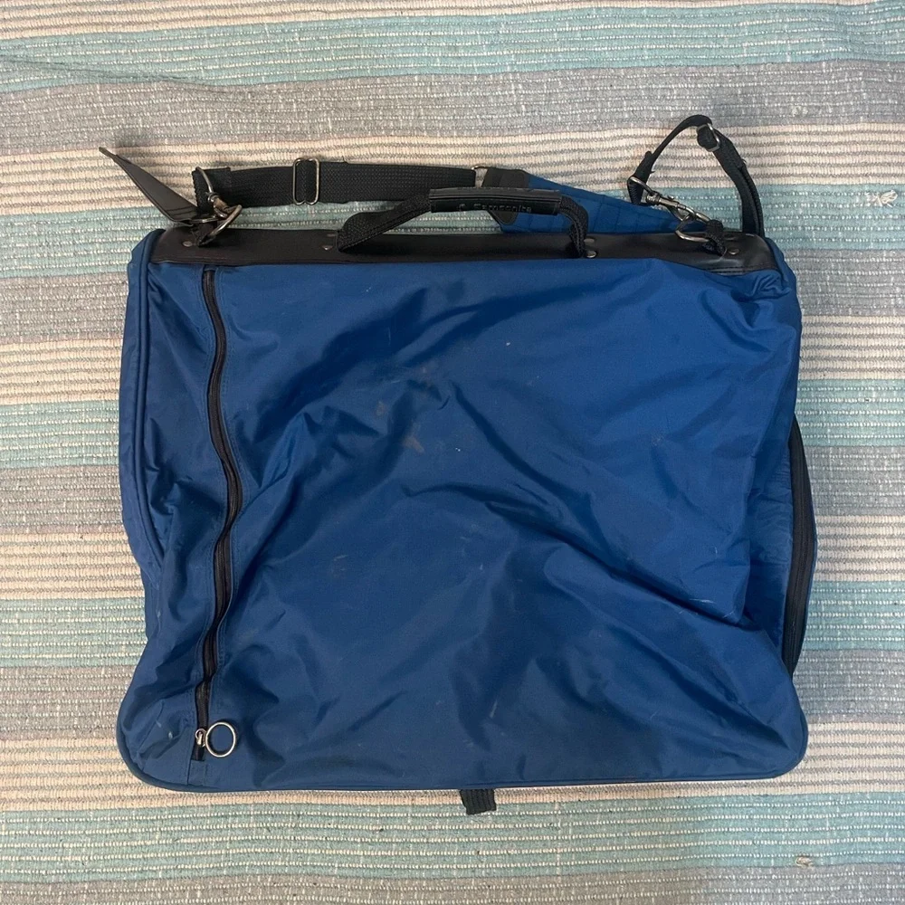 Samsonite: vintage 80s wardrobe bag